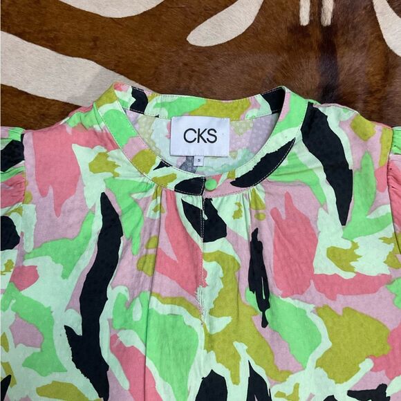 Printed Dolman Sleeve Peasant Top - Picture 7 of 13